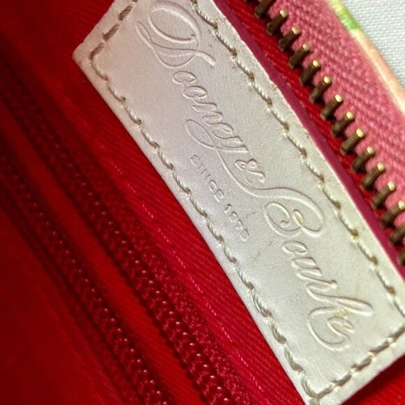 LIKE NEW Pretty Dooney & Bourke Bucket Shoulder Bag in Petunia - Picture 7 of 8